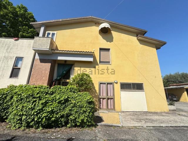 Case e ville in vendita di 200 m² in Via Putignano Sant&apos Ermete