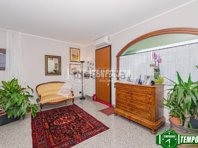 Case e ville in vendita di 200 m² in Via Roma