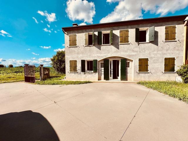 Case e ville in vendita di 200 m² in Via Ranfolina