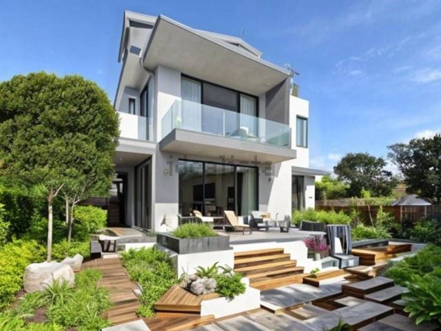 Case e ville in vendita di 200 m² in Via Versilia