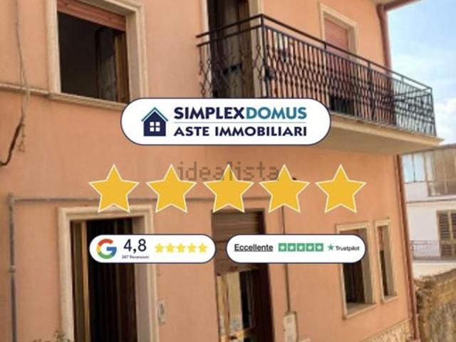 Case e ville in vendita di 200 m² in Vicolo Riggio