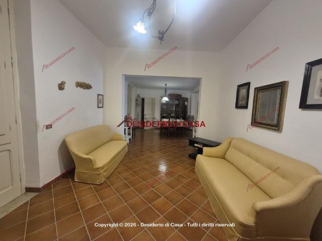 Case e ville in vendita di 200 m² in Contrada Cozzaro, 299
