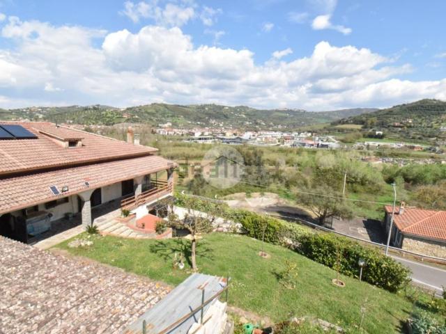Case e ville in vendita di 200 m² in Contrada Palombe, 4