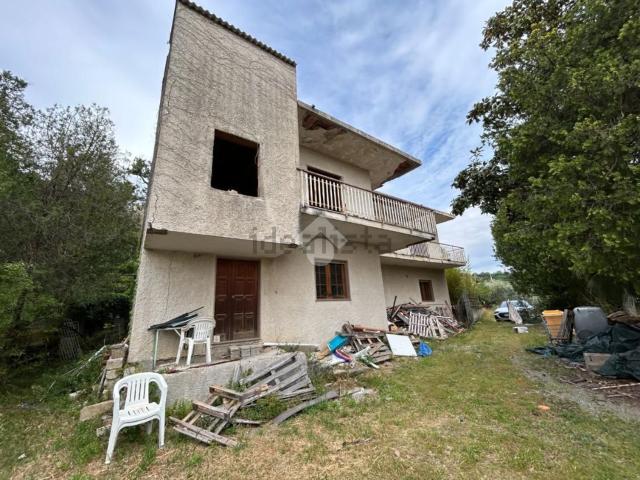 Case e ville in vendita di 200 m² in Contrada Petraro