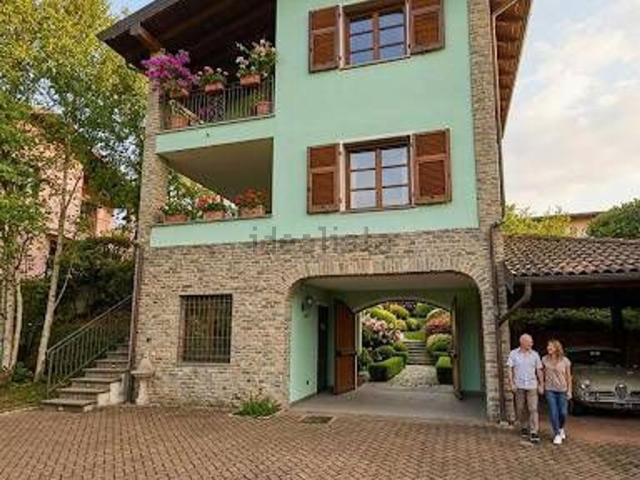 Case e ville in vendita di 200 m² in Frazione Monterotondo Monzella, 90
