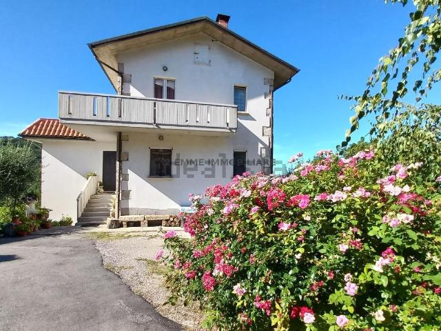 Case e ville in vendita di 200 m² in Frazione San Vito