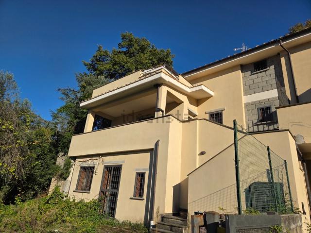 Case e ville in vendita di 200 m² in Località Valle Spadana Viale Adriatico