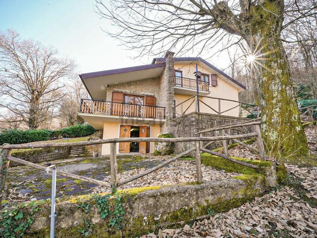Case e ville in vendita di 200 m² in Località Capenti, 21