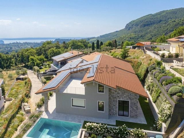 Case e ville in vendita di 200 m² in Località Rovero