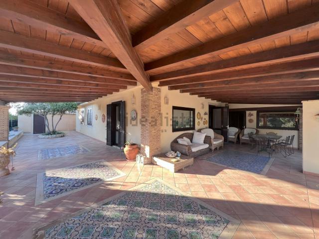 Case e ville in vendita di 200 m² in Lungomare Delle Anticaglie, 13