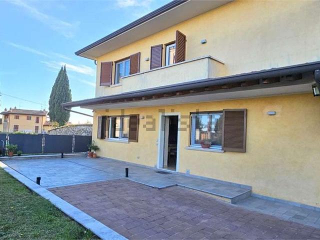 Case e ville in vendita di 200 m² in Piazzale Europa, 12