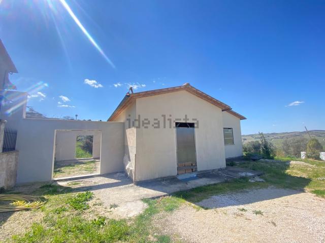 Case e ville in vendita di 200 m² in Strada Fornole Montecampano, 110