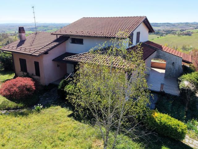 Case e ville in vendita di 200 m² in Strada Oliva, 28