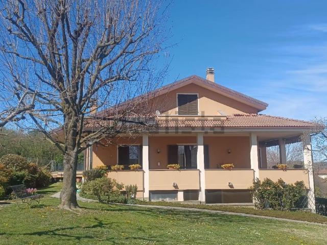 Case e ville in vendita di 200 m² in Strada San Michele