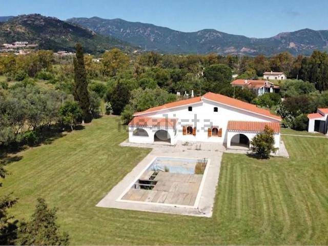 Case e ville in vendita di 200 m² in Strada Sant&apos Aliana