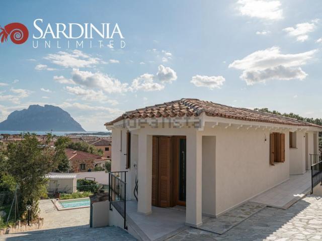 Case e ville in vendita di 200 m² in Strada Statale 125 Orientale Sarda