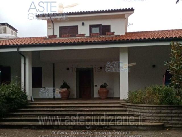 Case e ville in vendita di 200 m² in Strada Palomba, 5