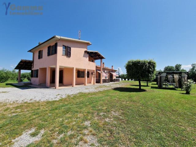 Case e ville in vendita di 200 m² in Strada Provinciale Osa 81