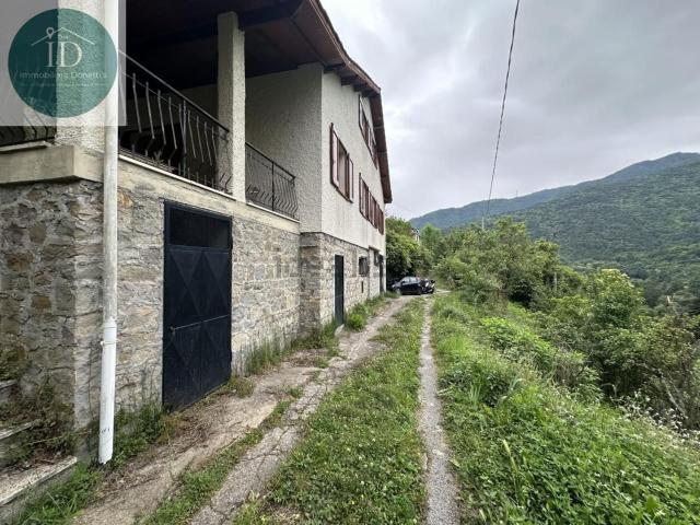 Case e ville in vendita di 200 m² in Strada Provinciale Nord, 147