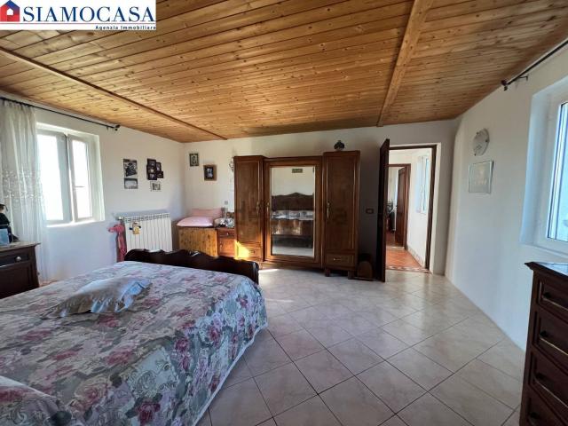 Case e ville in vendita di 200 m² in Strada Trinità da Lungi
