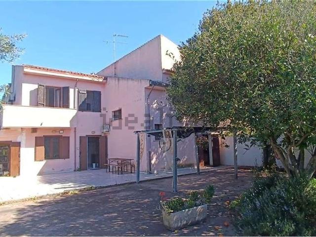 Case e ville in vendita di 201 m² in Traversa d&apos Ottava, 1