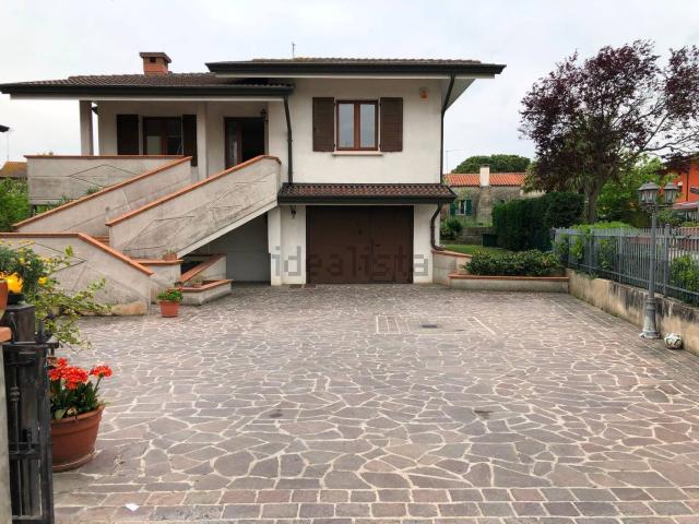 Case e ville in vendita di 202 m²