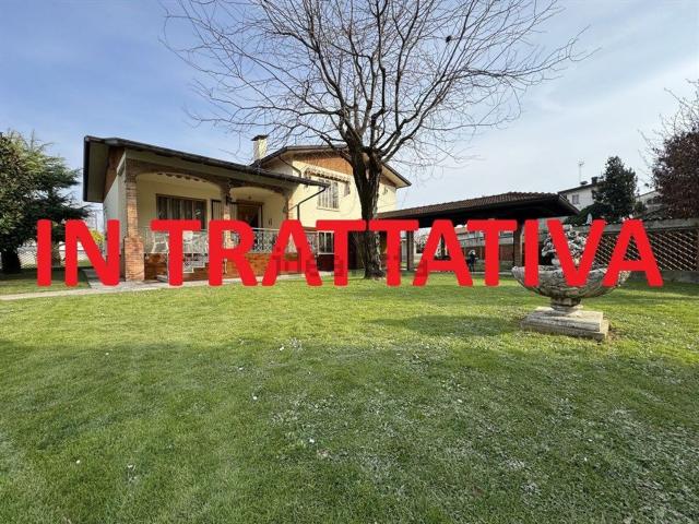 Case e ville in vendita di 202 m² in Via Carso