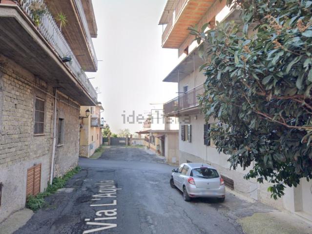 Case e ville in vendita di 202 m² in Via L&apos Aquila