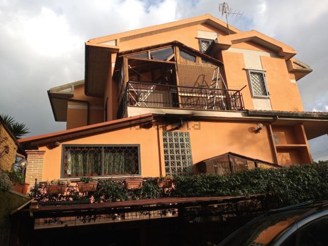 Case e ville in vendita di 202 m² in Viale Adriatico