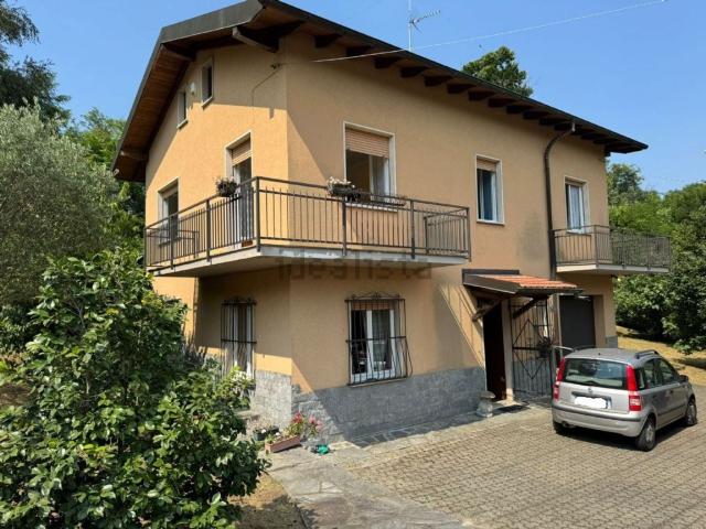 Case e ville in vendita di 203 m² in Via G. Verdi, 2