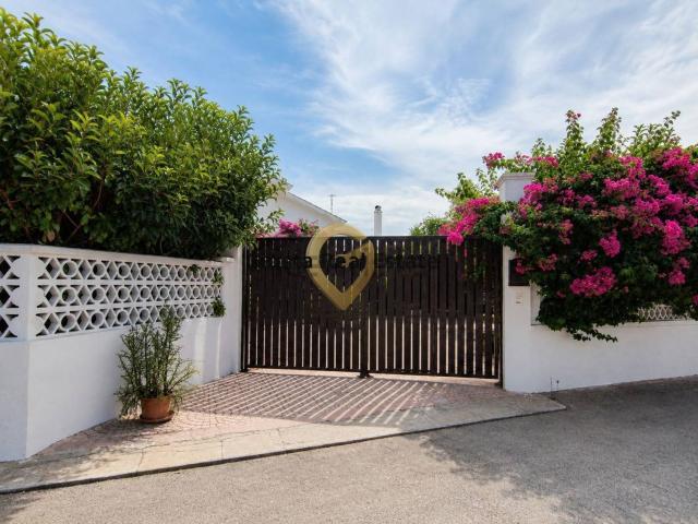 Case e ville in vendita di 203 m² in Via Galilea, 1