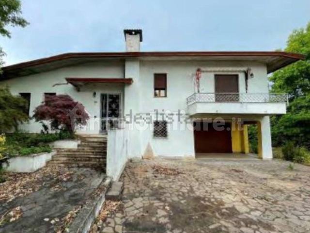 Case e ville in vendita di 203 m² in Via Pastoreria, 8
