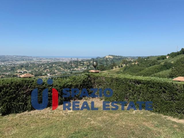Case e ville in vendita di 203 m² in Strada di Fosso Paradiso, 31