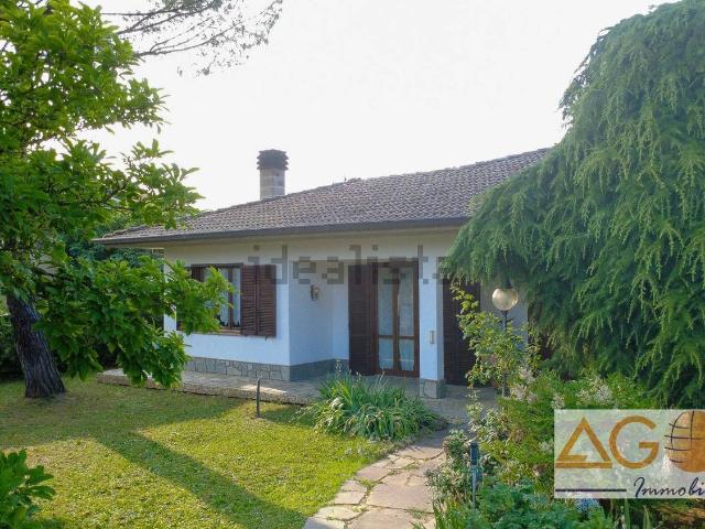 Case e ville in vendita di 203 m² in Strada Privata Renato Campora
