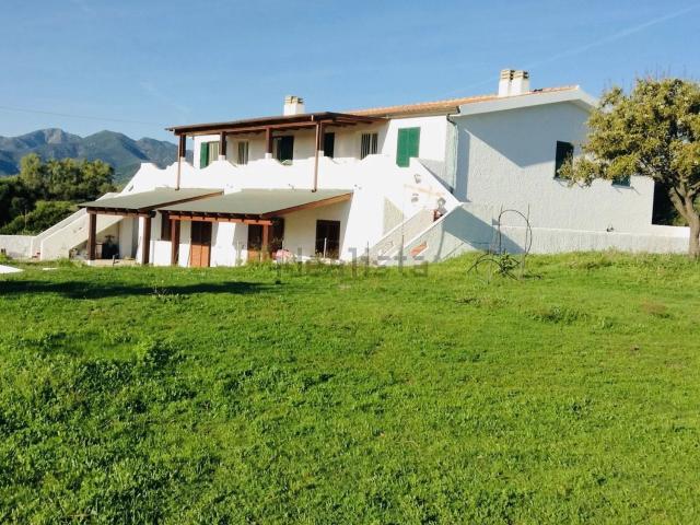 Case e ville in vendita di 20430 m²