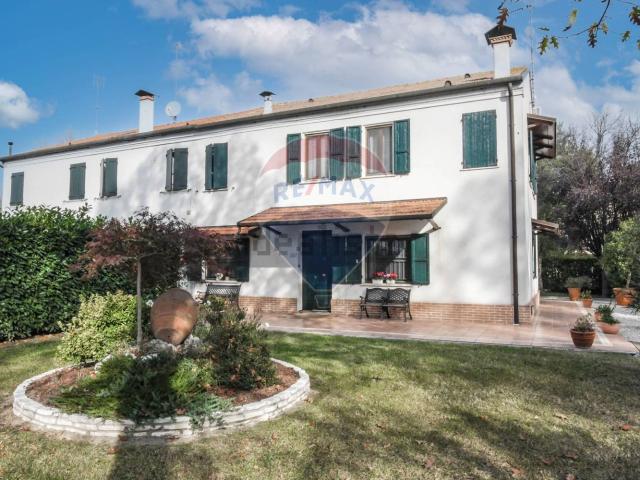 Case e ville in vendita di 204 m²