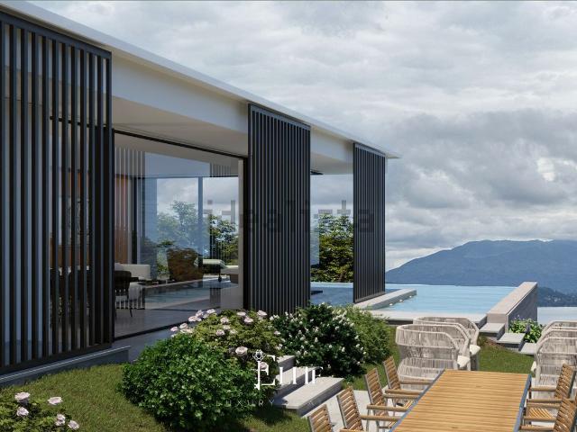 Case e ville in vendita di 204 m² in Via Moncalvo