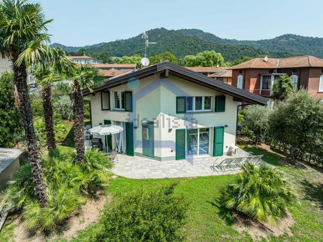 Case e ville in vendita di 204 m² in Via Santa Maria