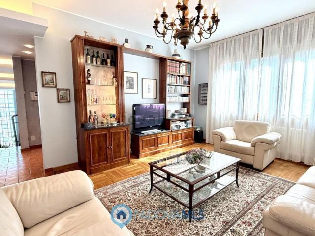 Case e ville in vendita di 205 m²