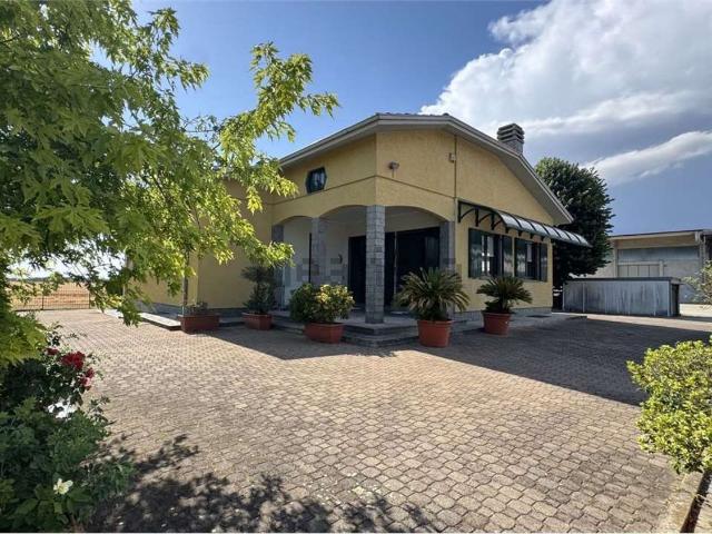 Case e ville in vendita di 205 m²