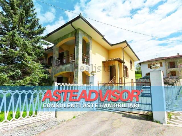 Case e ville in vendita di 205 m² in Via Umberto I, 3