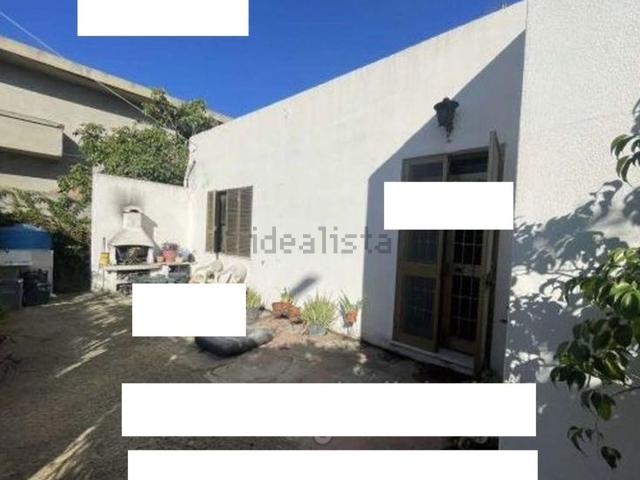 Case e ville in vendita di 206 m² in Via dell&apos Eriche, 53