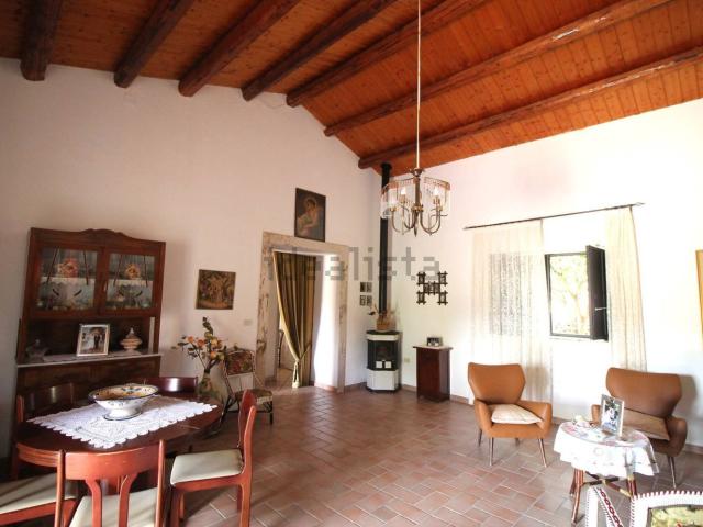 Case e ville in vendita di 207 m² in Strada Scala di Gemmazza