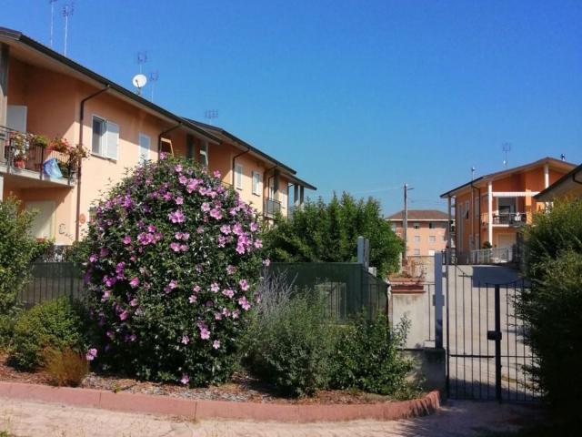 Case e ville in vendita di 208 m² in Via Cantalupo