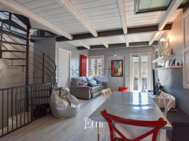 Case e ville in vendita di 208 m² in Via Marini, 5