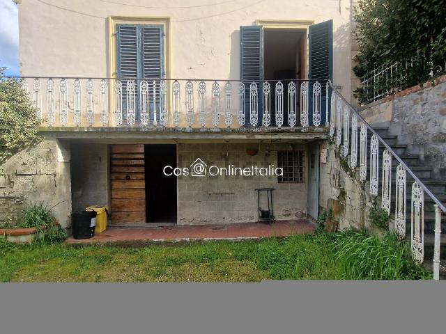 Case e ville in vendita di 208 m² in Piazza Giotto, 12