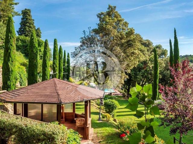 Case e ville in vendita di 2090 m²