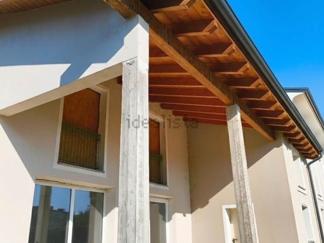 Case e ville in vendita di 209 m²
