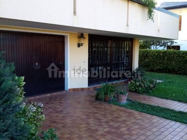 Case e ville in vendita di 210 m²