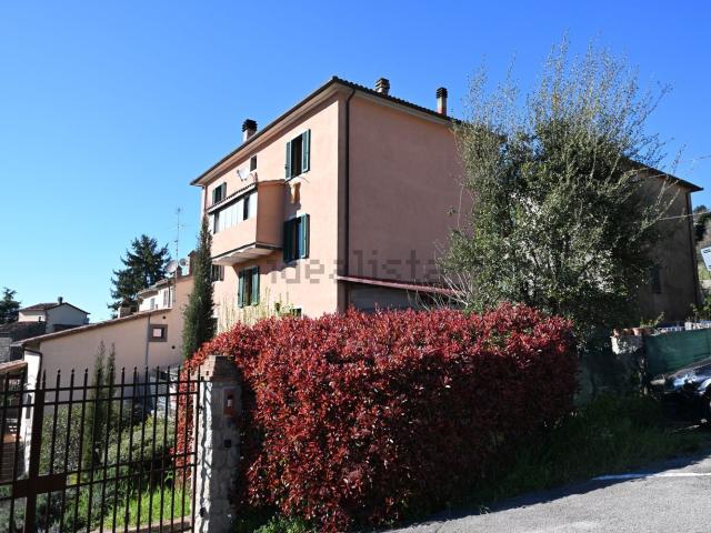 Case e ville in vendita di 210 m²